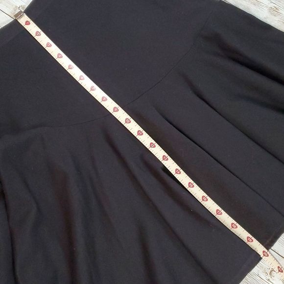 Cabi #3098‎ Black Flounce Ruffle Ponte Skater Skirt Size 2 Flip Skirt - Picture 9 of 9